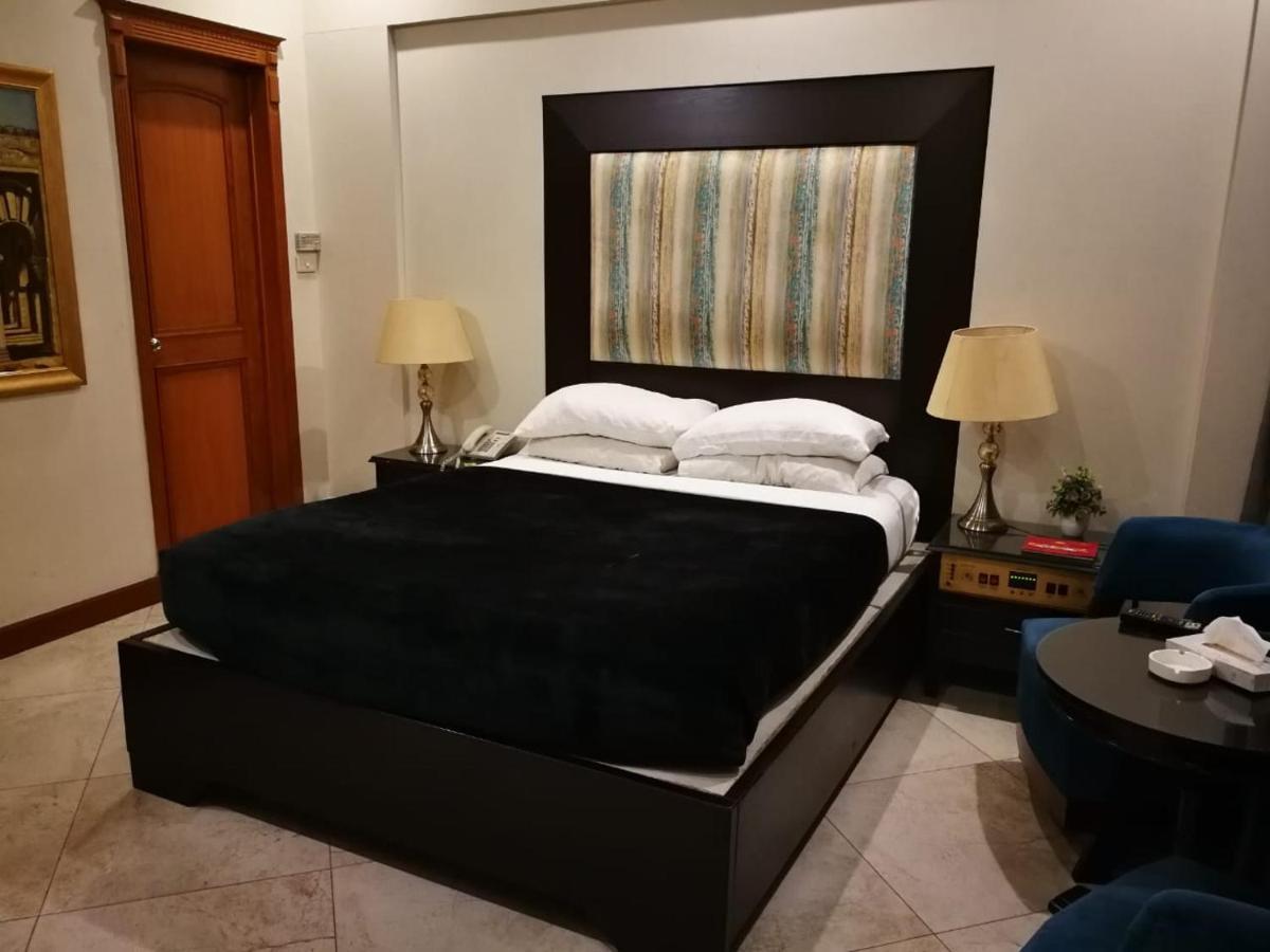 Regency Inn Hotel Lahore Eksteriør billede