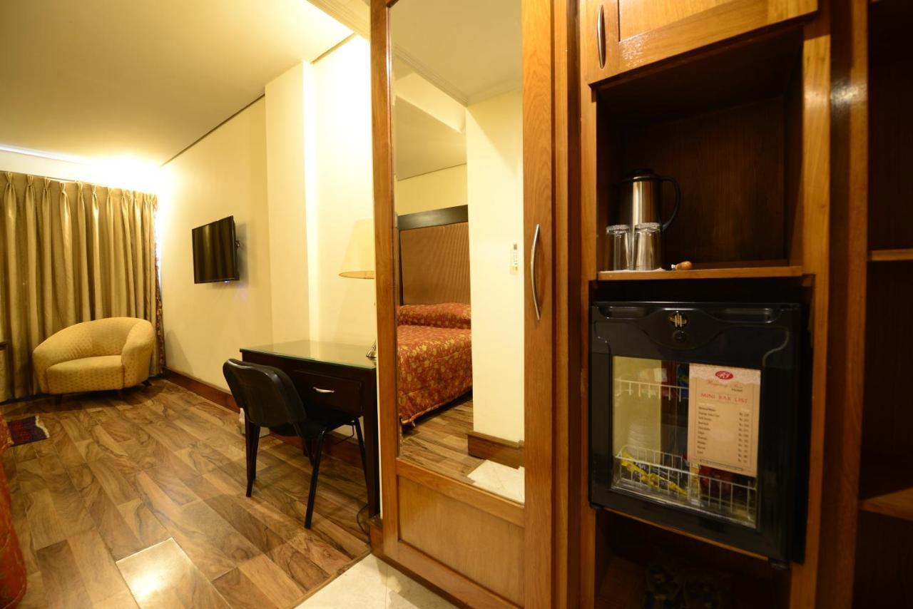 Regency Inn Hotel Lahore Eksteriør billede
