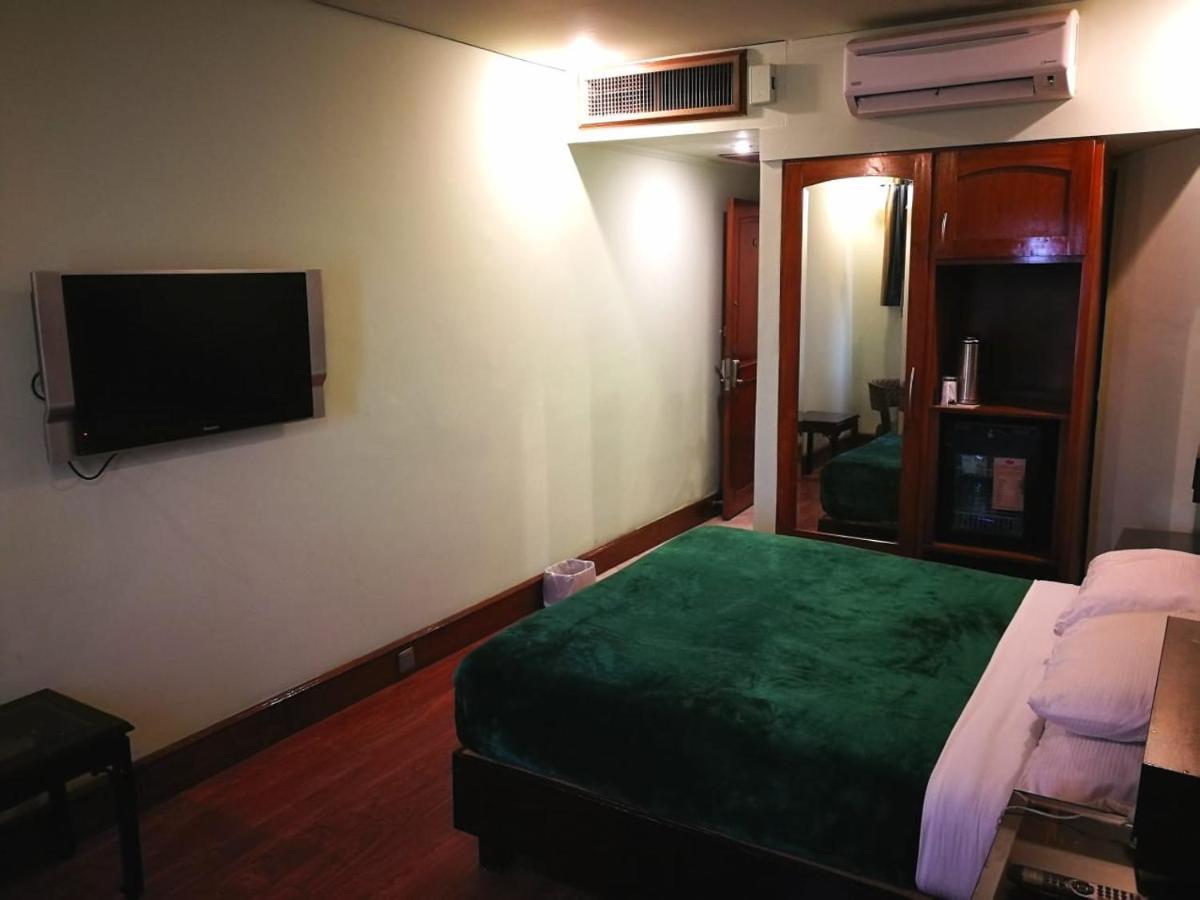 Regency Inn Hotel Lahore Eksteriør billede