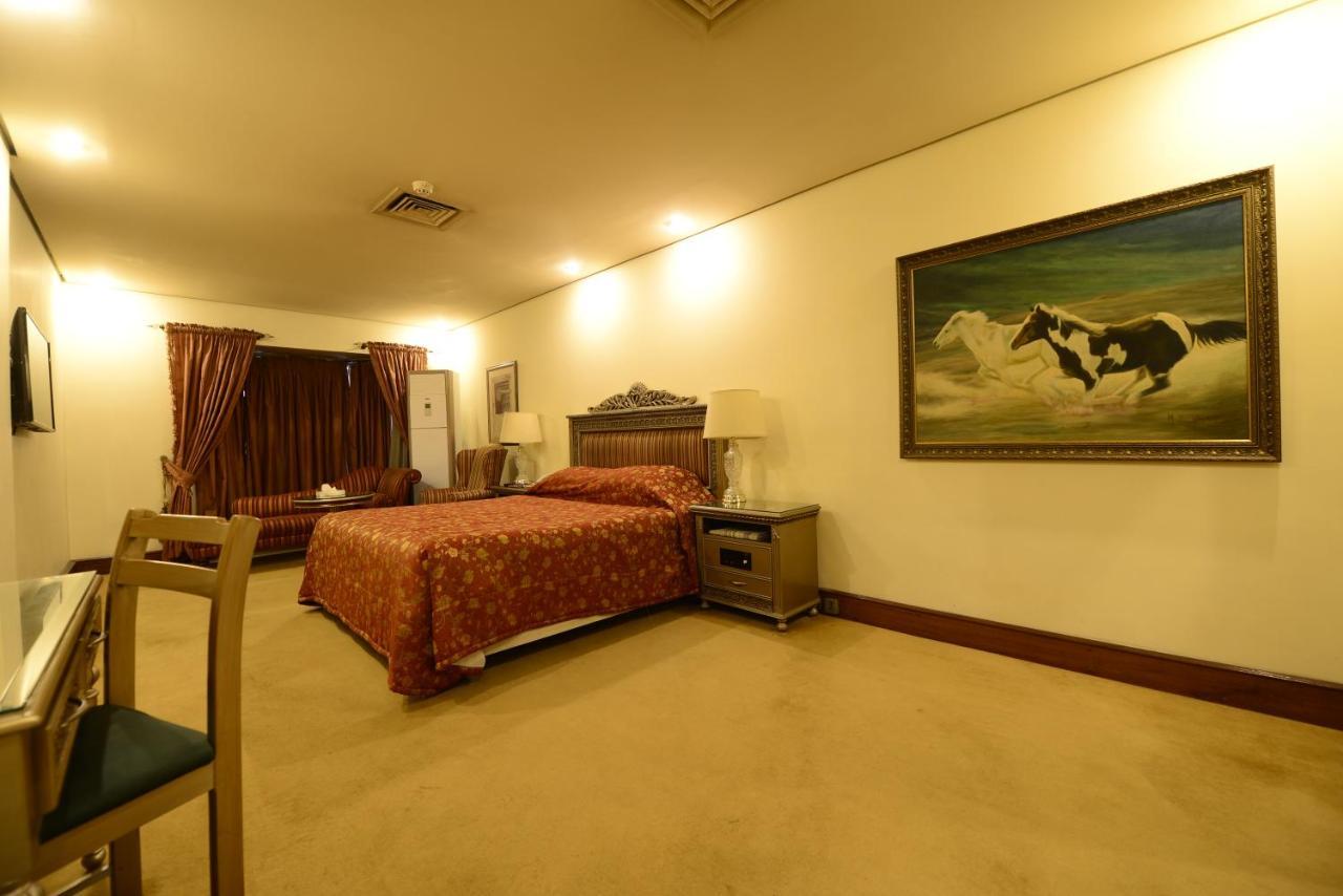 Regency Inn Hotel Lahore Eksteriør billede