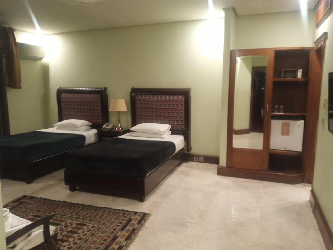 Regency Inn Hotel Lahore Eksteriør billede