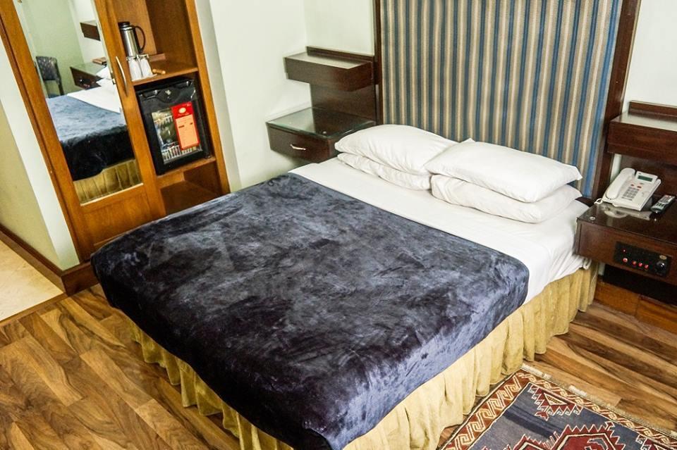 Regency Inn Hotel Lahore Eksteriør billede