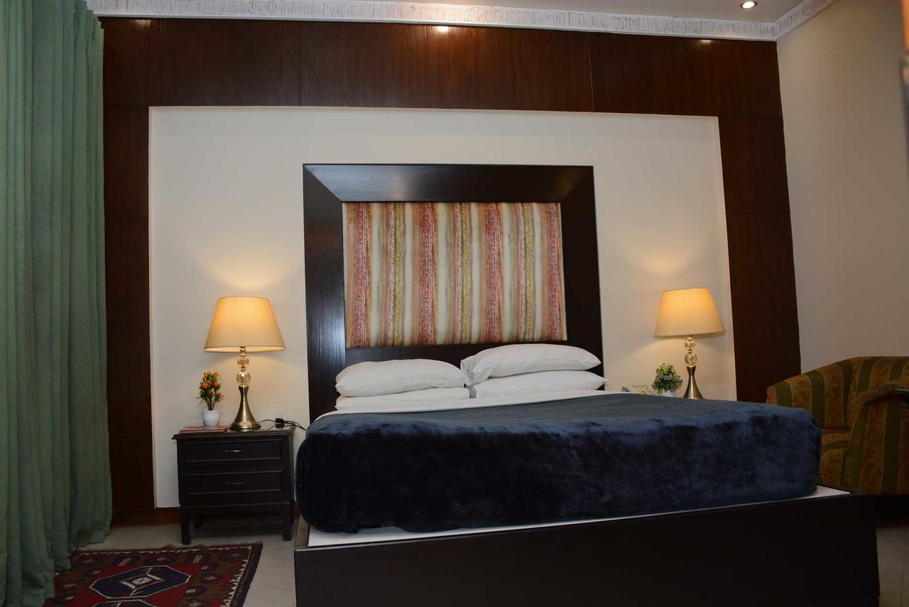Regency Inn Hotel Lahore Eksteriør billede
