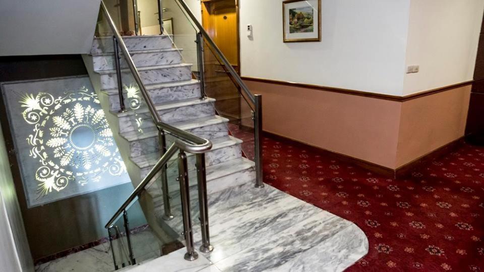 Regency Inn Hotel Lahore Eksteriør billede