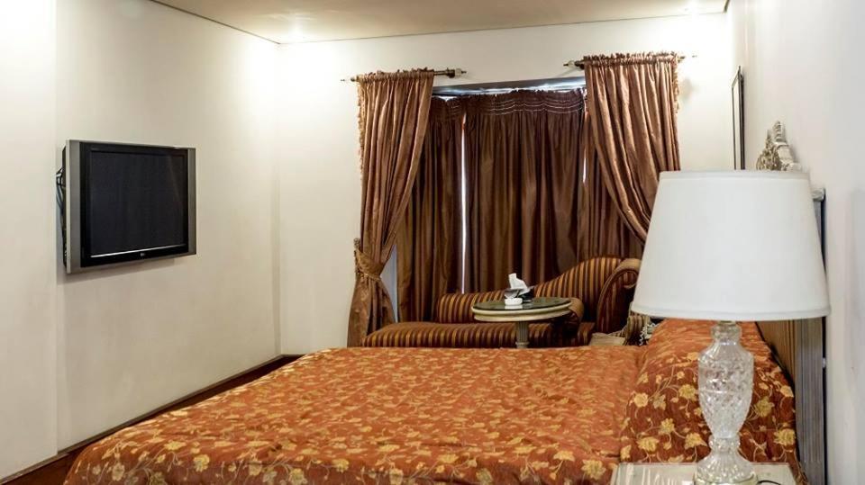 Regency Inn Hotel Lahore Eksteriør billede