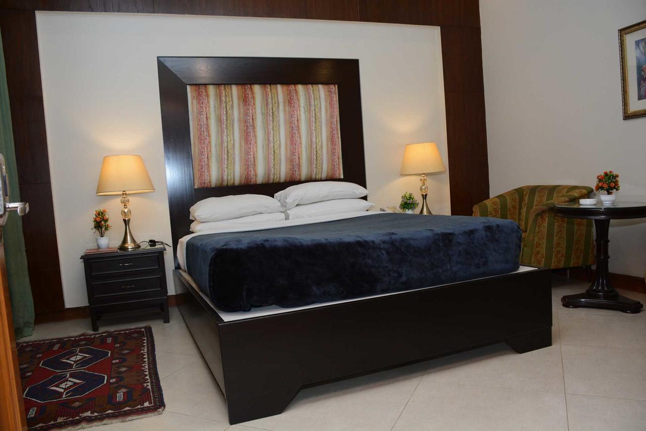 Regency Inn Hotel Lahore Eksteriør billede